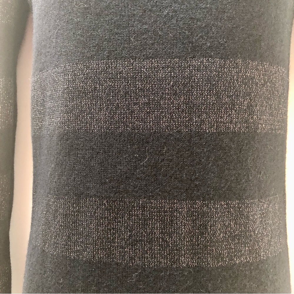 Vineyard Vines metallic‎ silver and black striped wool sweater dress size xs - Picture 6 of 8